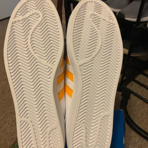 Adidas superstar - Picture 2 of 5